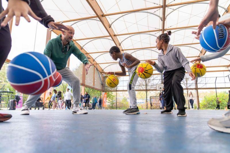 Together with partners Sportspullenbank Nederland, FC Straat and the natural sports providers, we organized various sports activities on two playgrounds image
