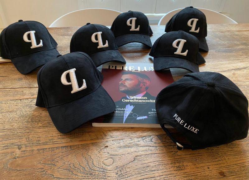 We are looking for a company that can/will pick up the Pureluxe.nl merchandise with us. image