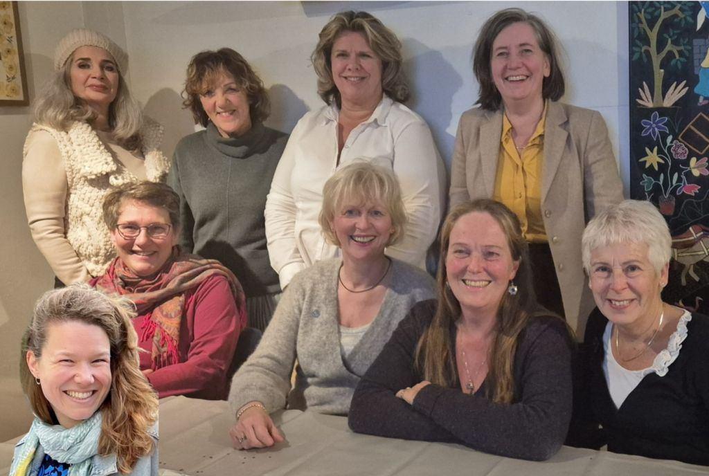 Putiton visits Iris Vastenouw lid van Soroptimisten Club Rotterdam Schieland image