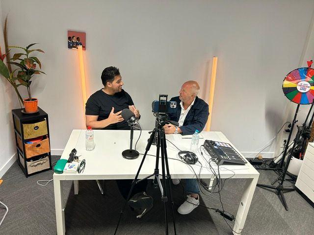 PUTITON visits Cor van Drieberge de Founder van Cor de Boksende Coach in het WTC Rotterdam image