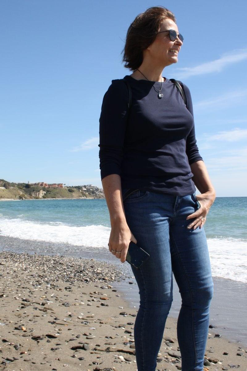 Ik ben een vrouw in tech. Niet omdat ik dol ben op gadgets of wil opvallen in een mannenwereld. Maar omdat ik geloof dat technologie ons terug kan brengen naar de essentie: vrijheid, eigenaarschap en vertrouwen. image