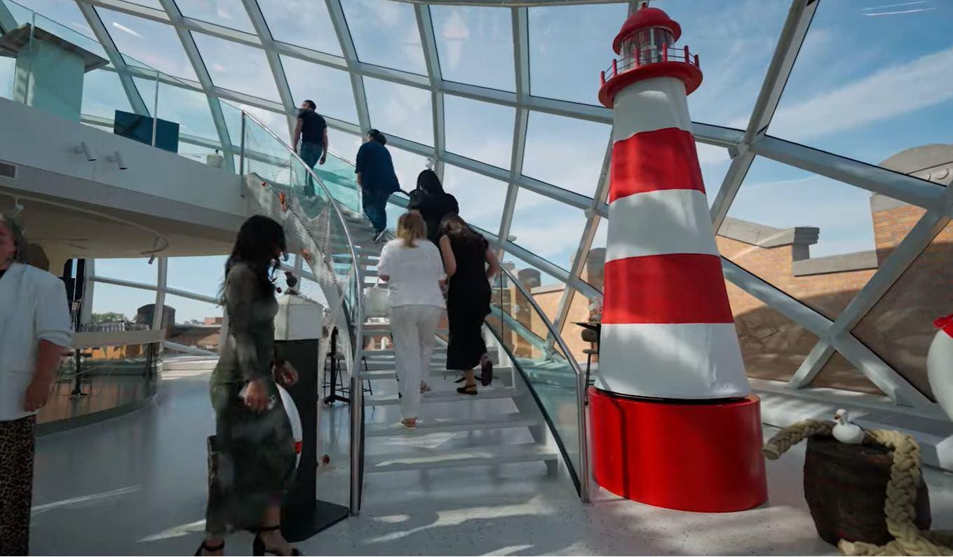 THE HIGHEST HERRING PARTY OF 2025 WAS EEN FEESTJE image