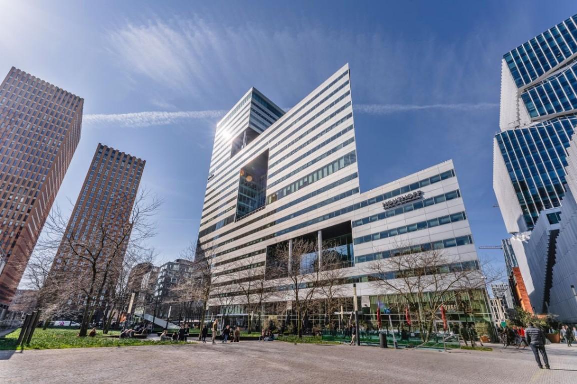 ๐๐ผ๐บ๐บ๐ฒ๐ฟ๐ฐ๐ถ๐ฎ๐น ๐ฟ๐ฒ๐ฎ๐น ๐ฒ๐๐๐ฎ๐๐ฒ ๐ถ๐ ๐ฟ๐ฎ๐ฝ๐ถ๐ฑ๐น๐ ๐ฎ๐ฑ๐ฎ๐ฝ๐๐ถ๐ป๐ด ๐๐ผ ๐ป๐ฒ๐ ๐๐ฎ๐๐ ๐ผ๐ณ ๐๐ผ๐ฟ๐ธ๐ถ๐ป๐ด ๐ฎ๐ป๐ฑ ๐ถ๐ป๐๐ฒ๐๐๐ถ๐ป๐ด. image