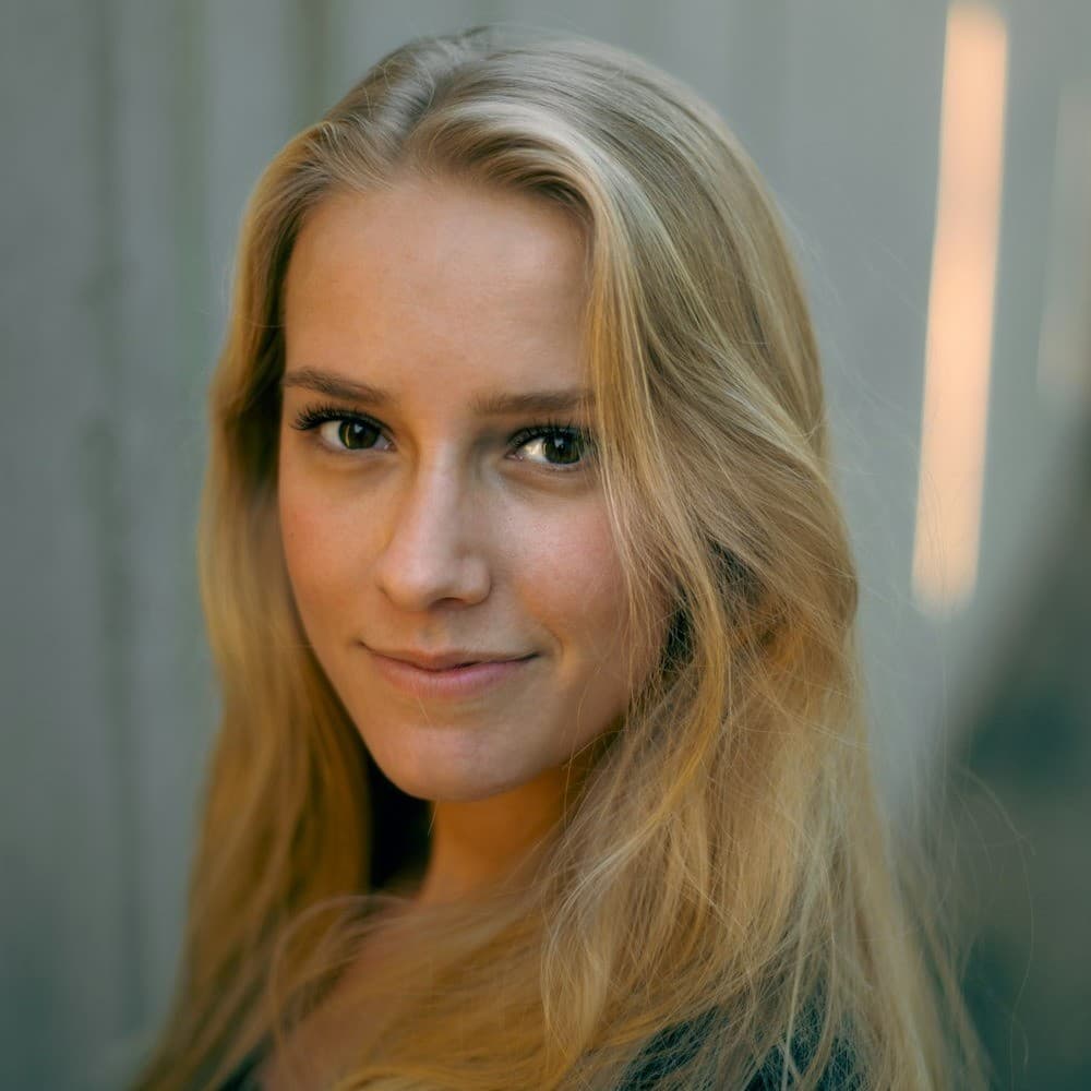 Julia Ford Julia Ford